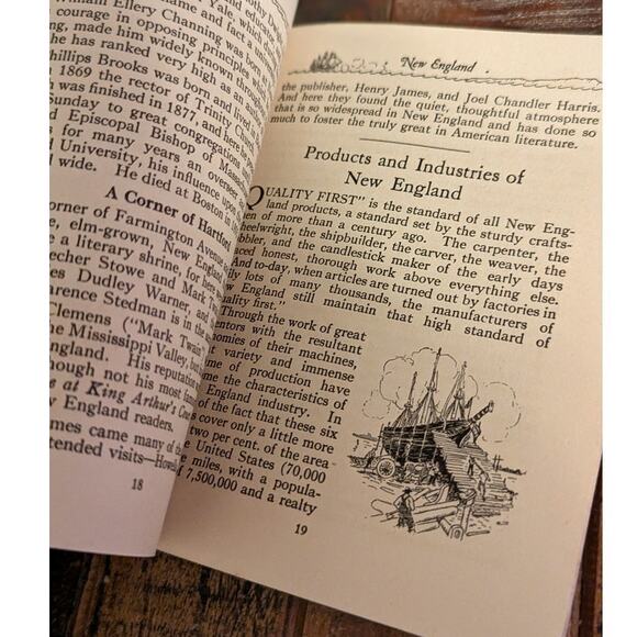 New England Little Book - Picture 3 of 7